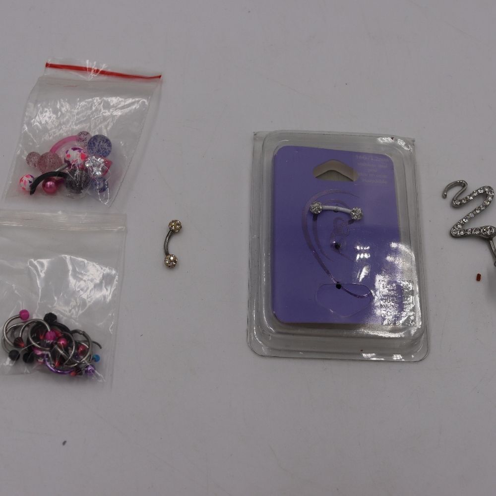 Lot of 4 Body Jewelry Barbells / Belly Rings Assorted 16-Gauge Lot